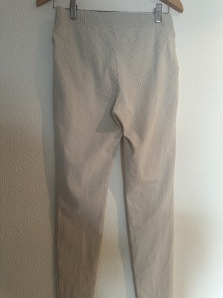 Pantalón beige de mujer con raya