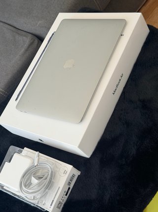 MacBook Air Retina 13” 2019  + Caja original