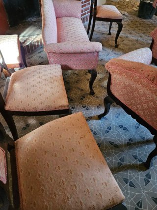 Ser muebles antiguos
