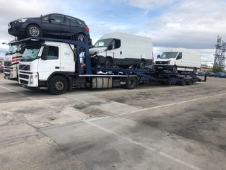 Camion portacoches  volvo 440cv