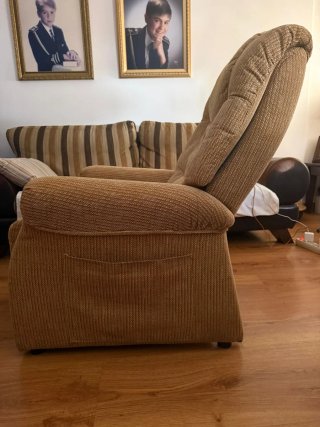 Sillon reclinable individual.