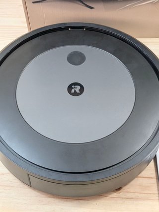 Robot Aspirador iRobot Roomba j7 WiFi Mascotas