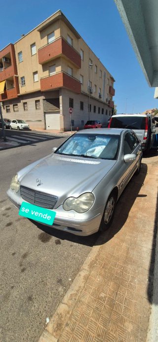 Mercedes-Benz Clase E 2001