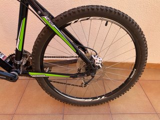 MTB merida , frenos de disco , suspension delante