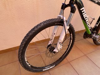 MTB merida , frenos de disco , suspension delante