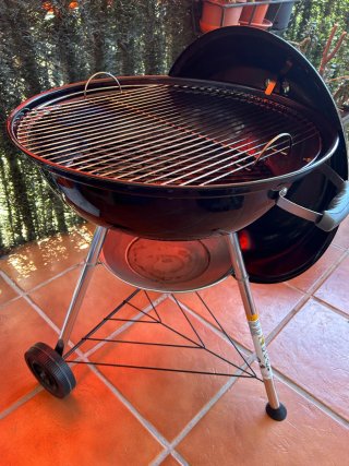 Barbacoa Weber Negra y Plateada