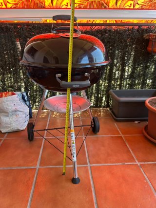 Barbacoa Weber Negra y Plateada