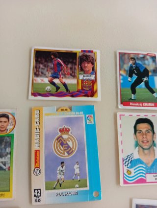 32 cromos de fútbol vintage variados