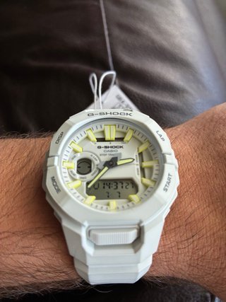 Reloj Casio G-Shock GBA-950-7A Nuevo.
