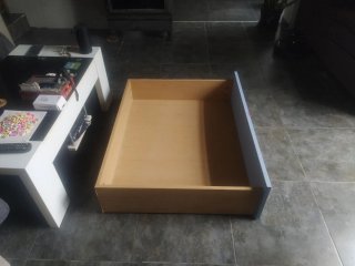 Dos cajones para poner  debajo de la cama.