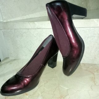 Zapatos de salón sin estrenar!!