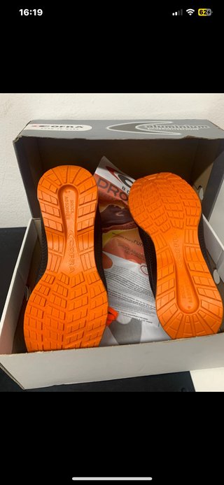 Scarpe antinfortunistica