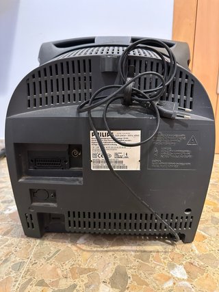 Televisor de tubo Philips, con lector de vhs.
