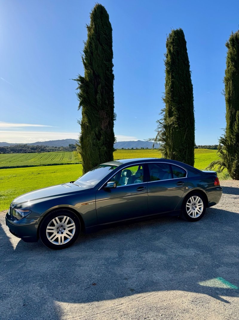 BMW Serie 7 IMPECABLE - foto 1