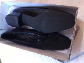 Zapato negro 38