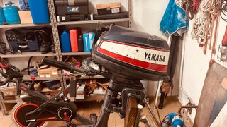 Motor fueraborda Yamaha 5 CV 2T + caballete