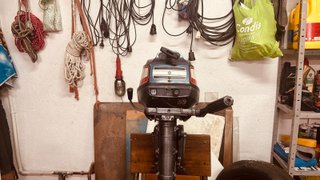 Motor fueraborda Yamaha 5 CV 2T + caballete