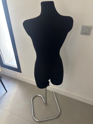 Maniquí ajustable negro