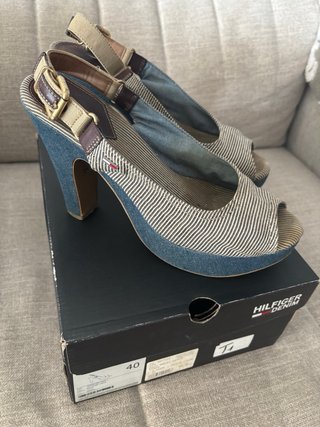 Remate!! Sandalias Tommy Hilfiger Talla 40