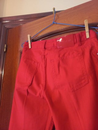 Pantalón rojo