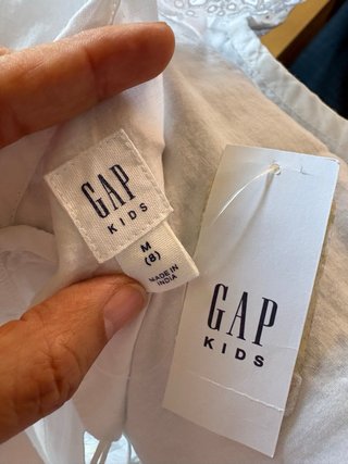Vestido blanco Gap con bordados