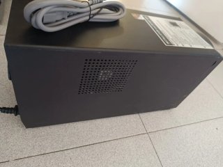 SAI APC Smart-UPS C1500 - NECESITA BATERIAS NUEVAS