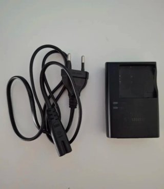 Canon IXUS 190 + funda + cargador