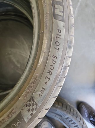 255 45 20  Pirelli  Michelin