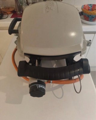 Barbacoa Weber Q200 Gas + Carro