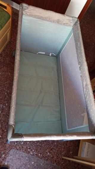 Cuna de viaje + colchón