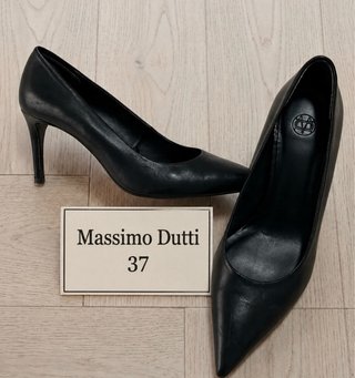 Massimo Dutti Stilettos negros 37
