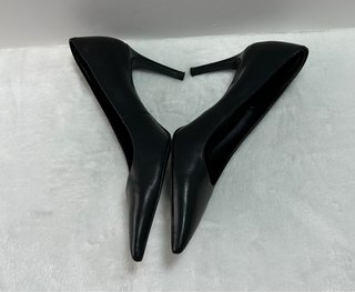 Massimo Dutti Stilettos negros 37