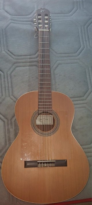 Guitarra Clásica con Funda y Accesorios