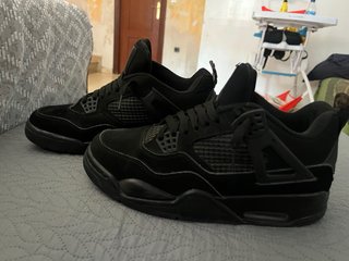 Jordan retro 4 black