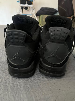 Jordan retro 4 black