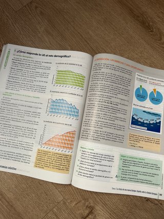 Geografía e historia : 4 ESO : Aragón Comunidad...
