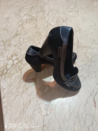 Zapatos de piel de ante negro Martinelli número 36
