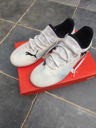 Botas de fútbol infantiles PUMA 38.5