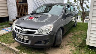 Opel Astra  2010