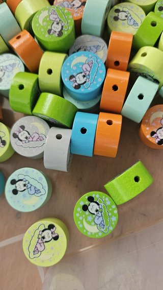 Pack de 96 figuras de madera con diseño