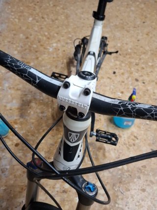 Cuadro bici con doble suspensión