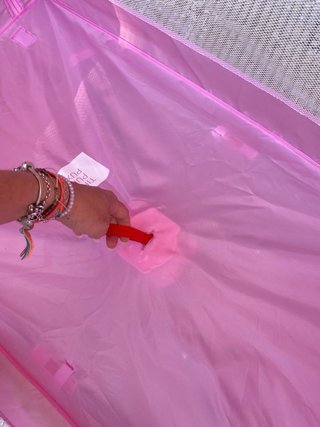 Parque cuna rosa con accesorios