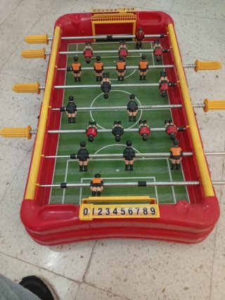 Futbolín de plástico pequeño