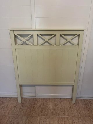Vendo habitación unisex Cabezal Comoda Mesita