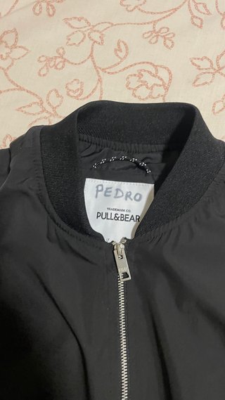 Chaqueta de cuero Pull and Bear.