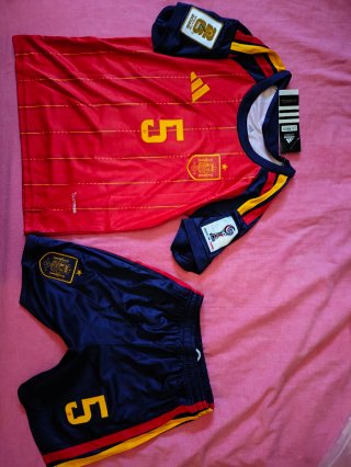 Equipación España Adidas