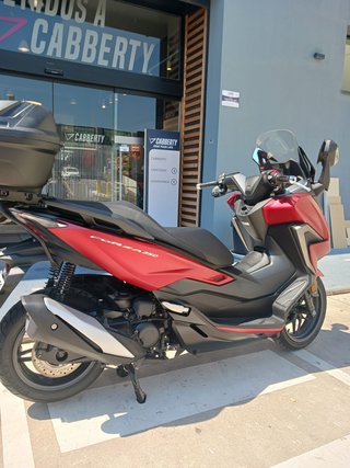 Honda Forza 350 Maxi Scooter