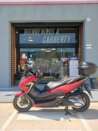 Honda Forza 350 Maxi Scooter