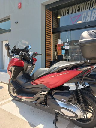 Honda Forza 350 Maxi Scooter