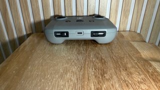 Mando DJI Gris